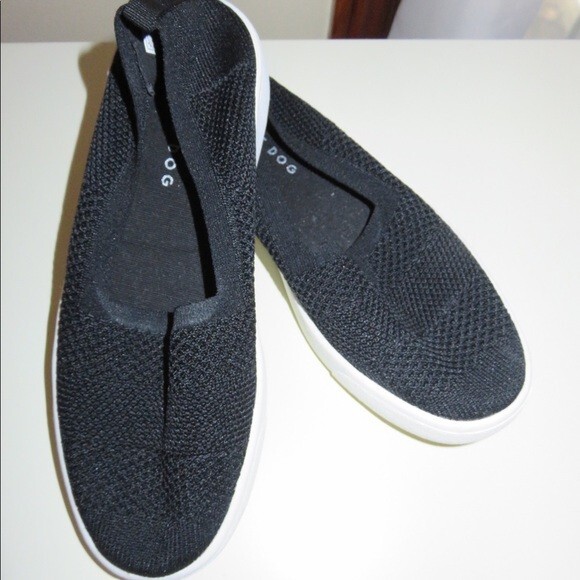 Rocket Dog Shoes Black Women’s Temo Slip On Flats Size 6 Classic Comfortable - Picture 1 of 5
